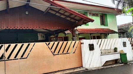 Rumah nyaman dan asri, bebas banjir, lokasi strategis di Bintaro - Jaksel