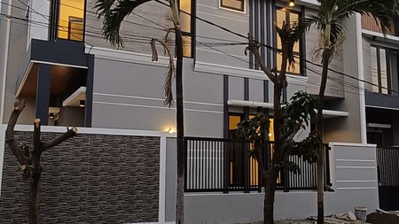 Li73. Dijual Rumah New Project Sutorejo Prima Selatan