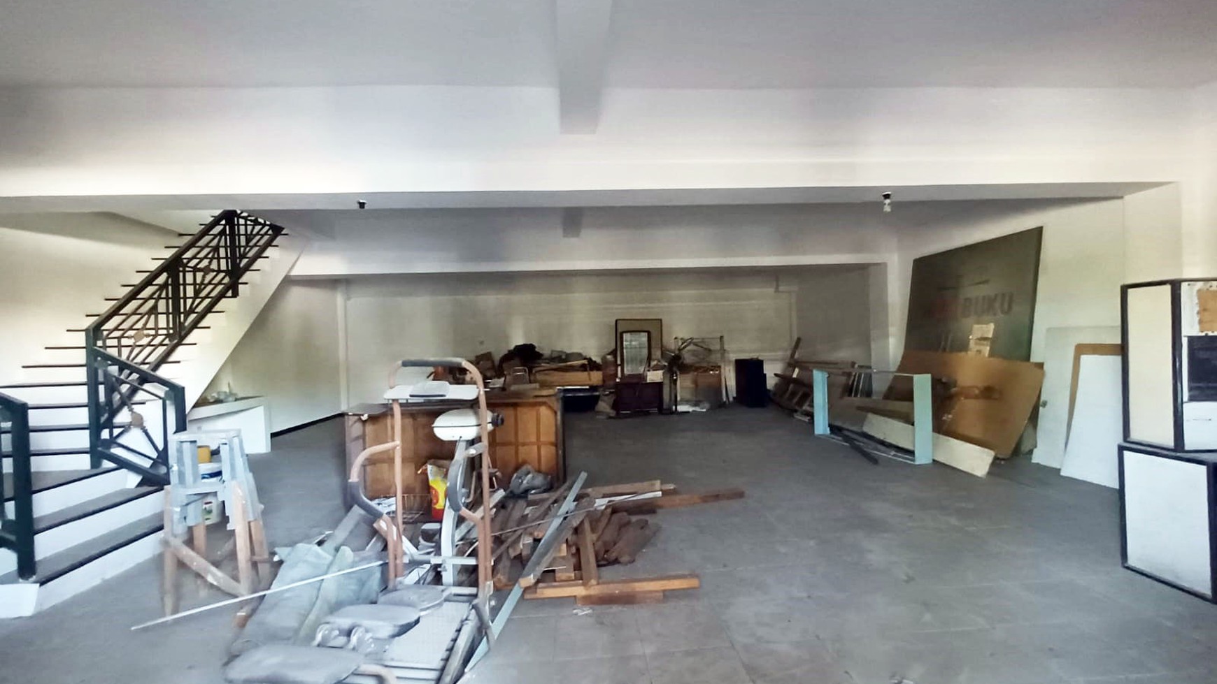 Rumah Hitung Tanah Area Cipete