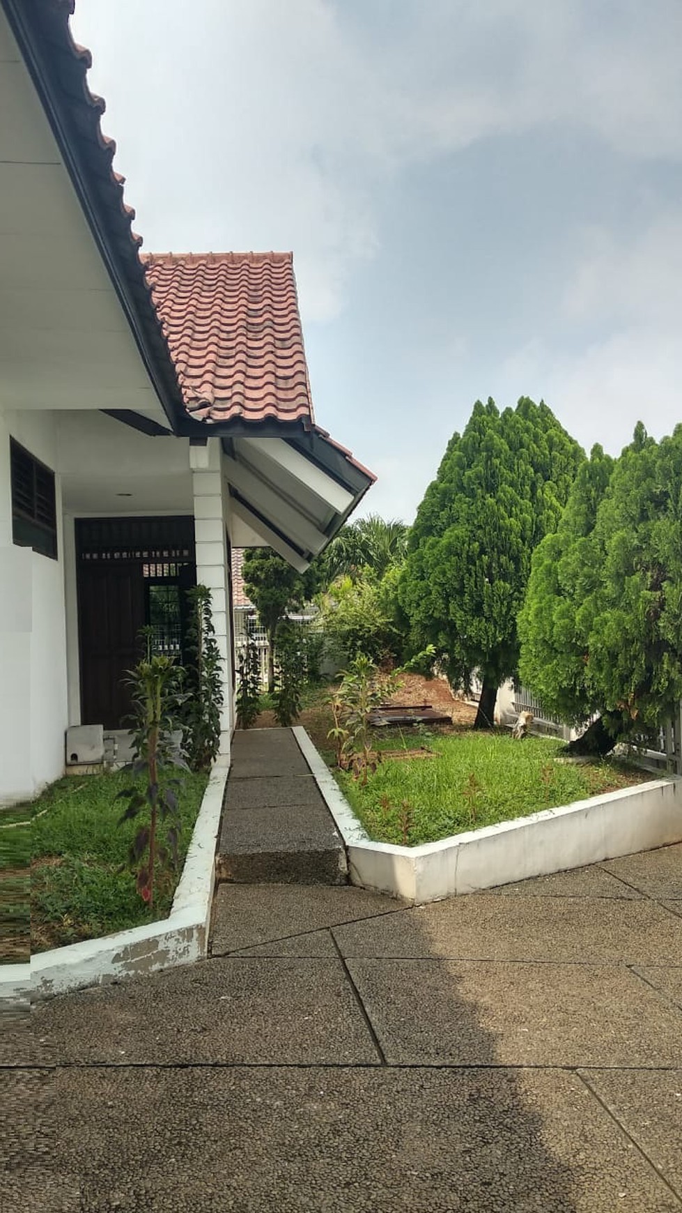 Rumah siap huni di duta garden tangerang