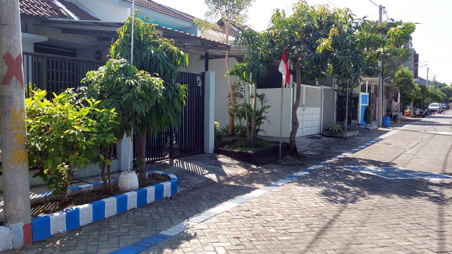 Rumah di Kebraon Asri Ramada Regency Surabaya Barat, Bagus + Terawat, Cocok untuk pasutri muda, Siap Huni - HS -