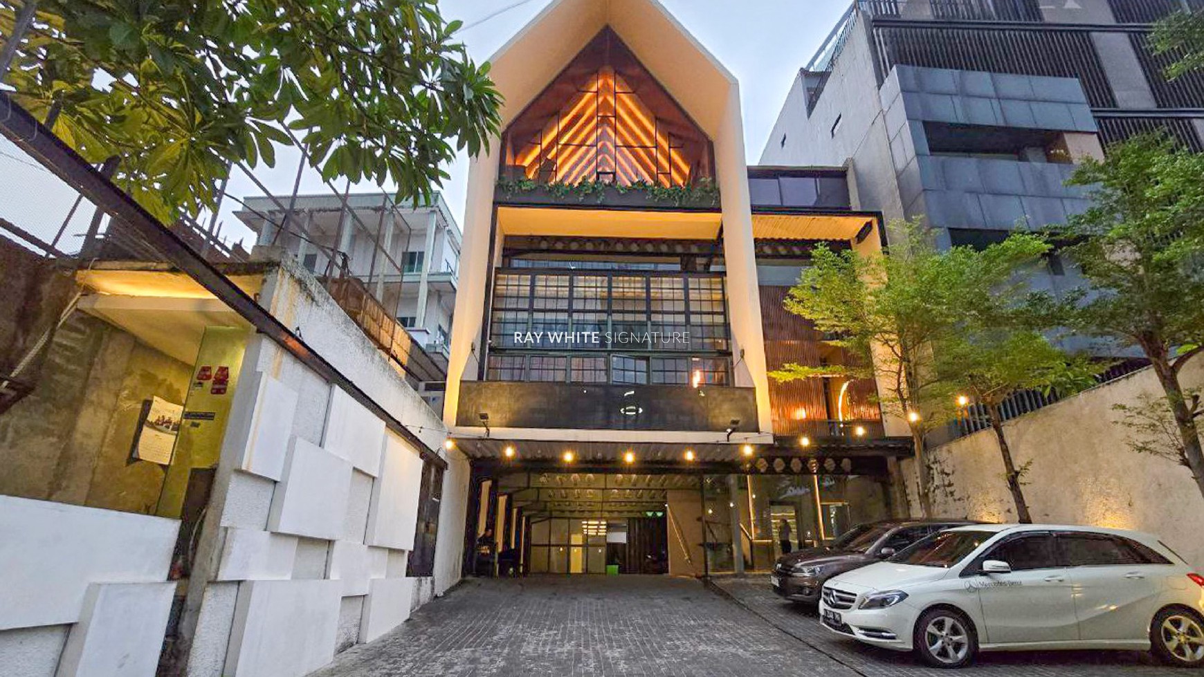 Dijual Building Cafe Di  Prime Business Kuningan Area, Jakarta Selatan