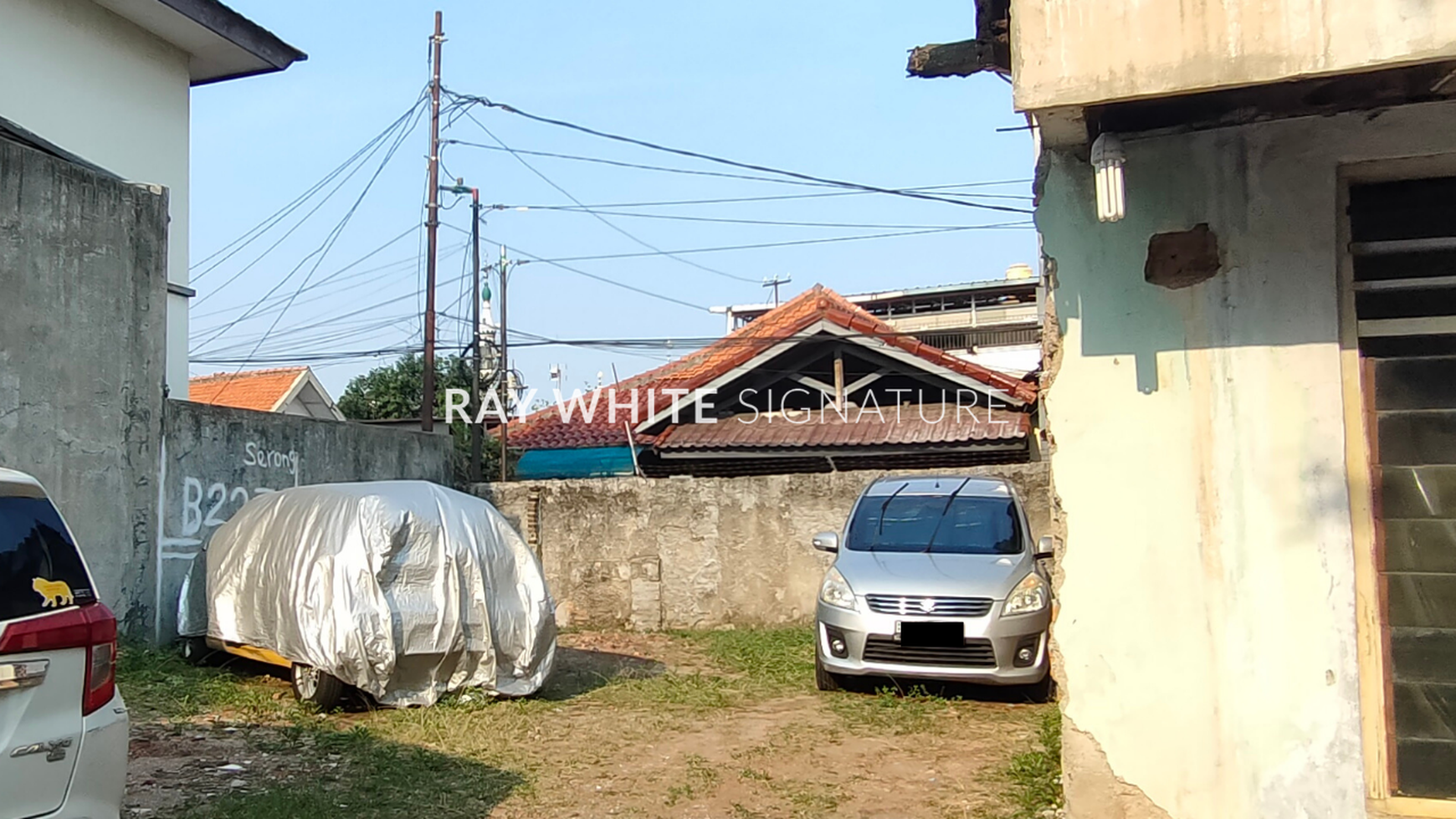 Dijual Rumah Lama Hitung Tanah Aktif Sebagai Lahan Parkir di Jl Kayu Manis, Matraman