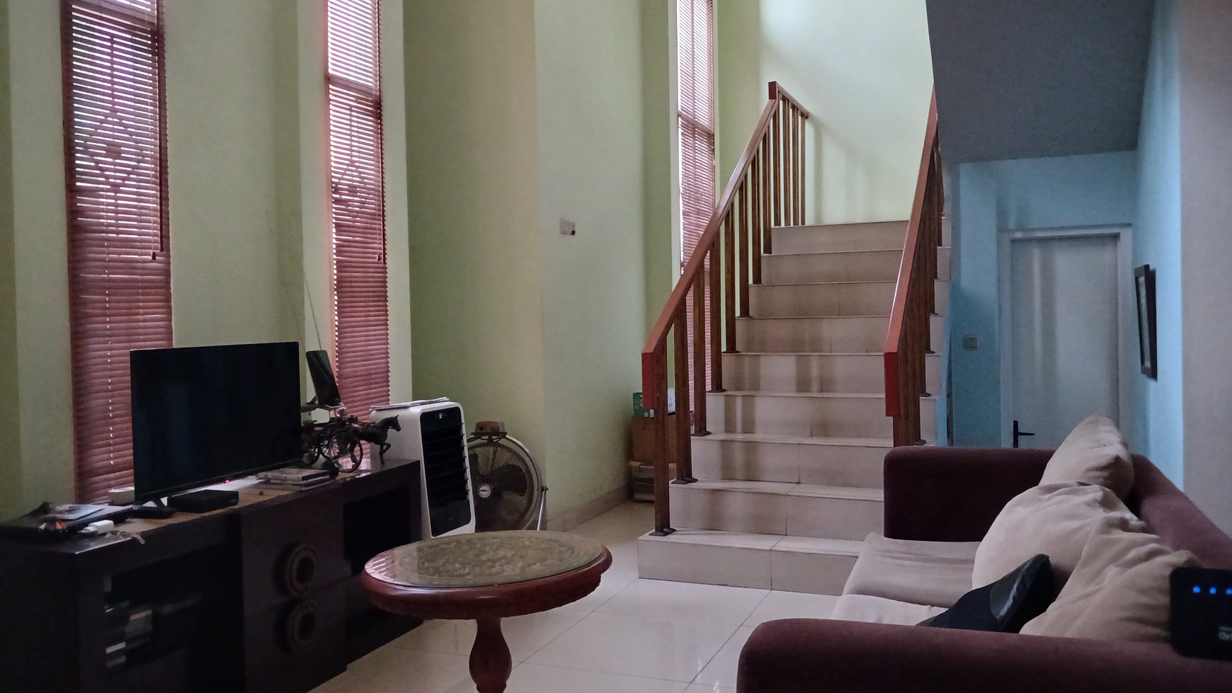 Rumah Hoek, Besar, Bagus, Murah dalam cluster ada Club House Sektor 9 Bintaro