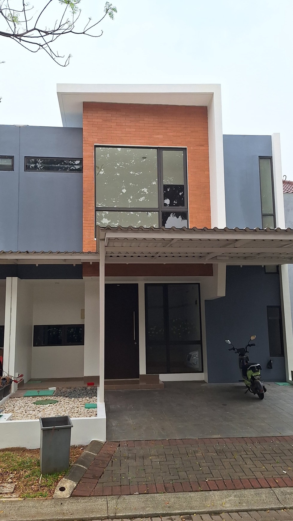 Disewakan Rumah 2 Lantai dalam Cluster Exclusive Bintaro Sektor 7