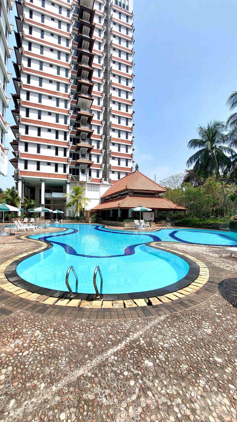 Rumah Hitung Tanah Area Cipete