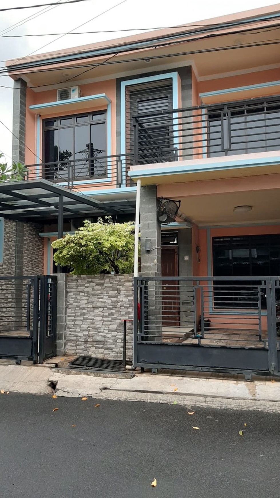 Rumah cantik, tenang, nyaman  Siap Huni di Bintaro Jaya Jak sel.