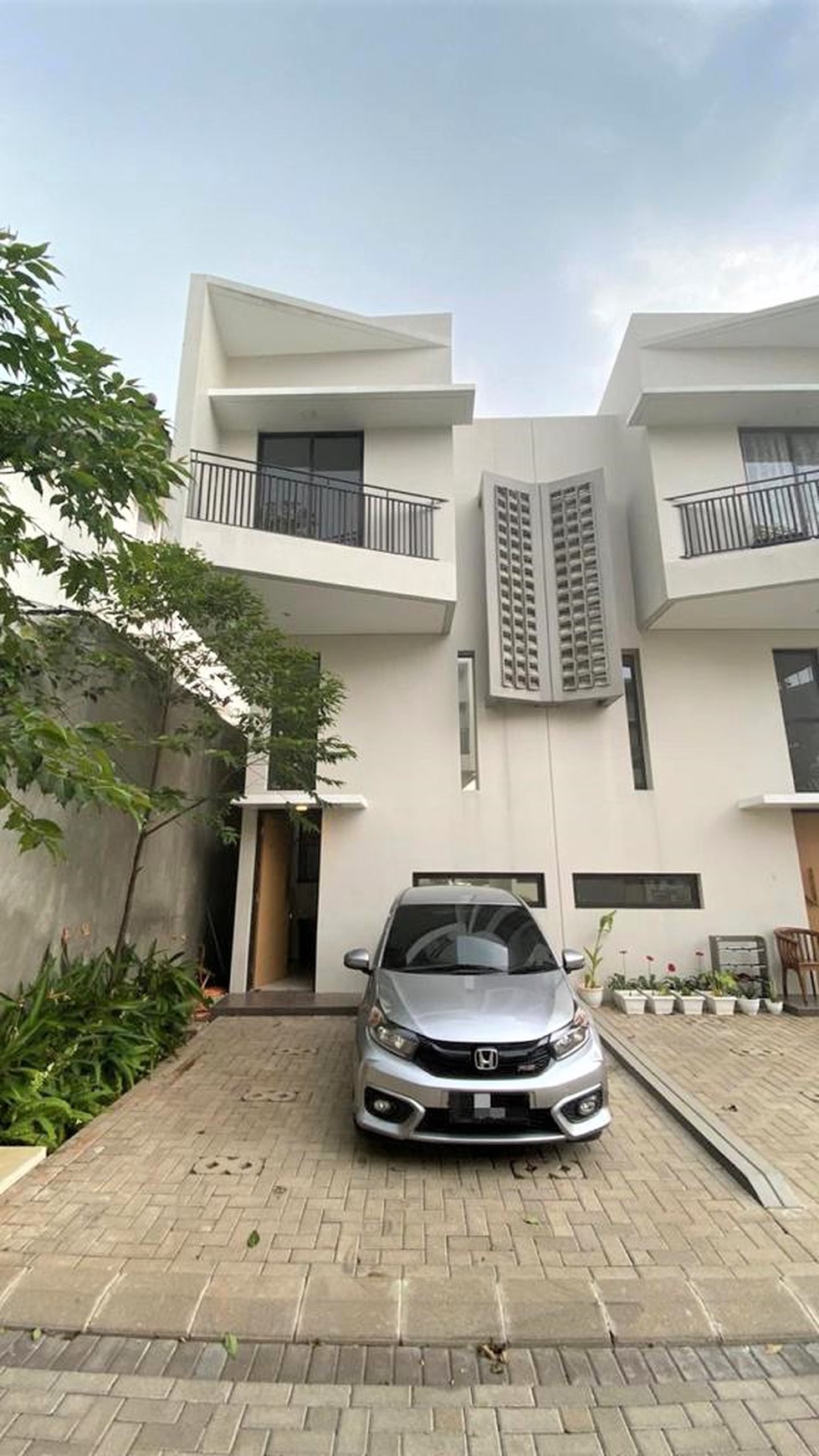 Jual Rumah Modern Minimalis di V Town House Bintaro