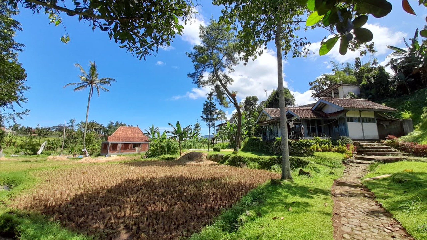 Dijual 6 Villa Beserta Fasilitasnya dan Kawasan Asri @Bogor