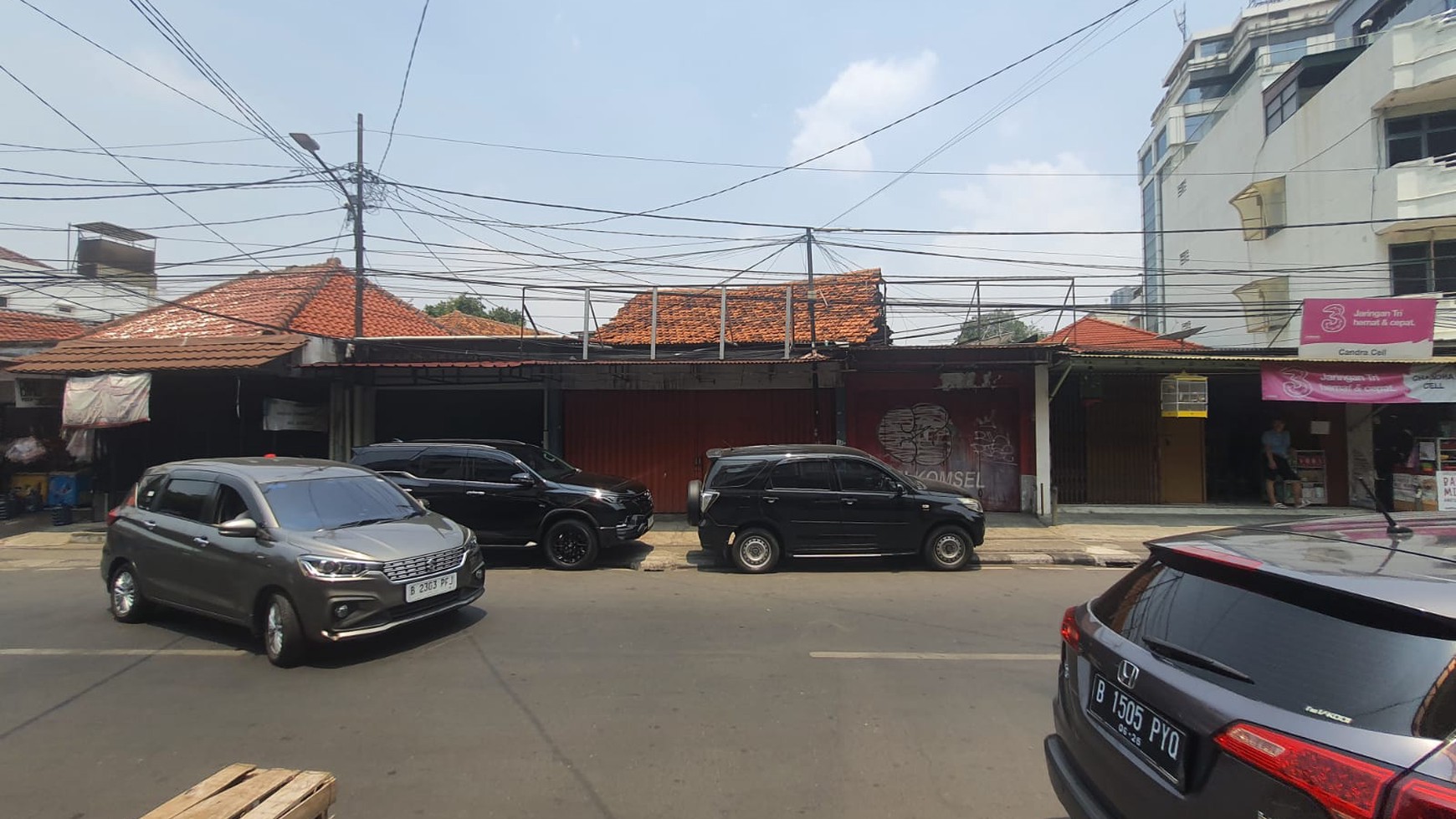 Dijual rumah lama strategis hitung tanah di Jl Paseban Raya - Jakarta Pusat