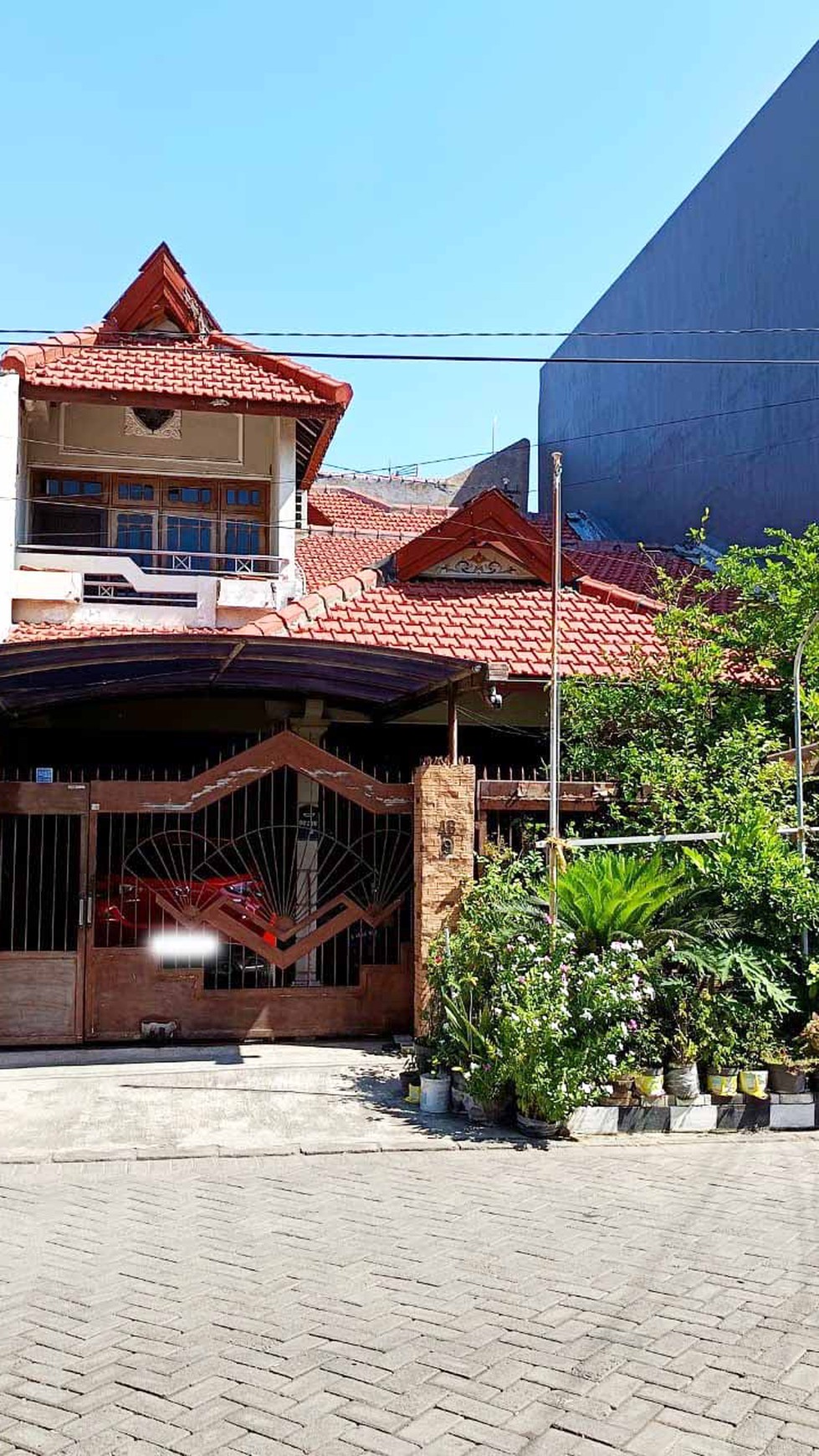 Rumah di Rungkut Mejoyo Utara Surabaya Timur, Bagus + Terawat, Row Jalan Lebar