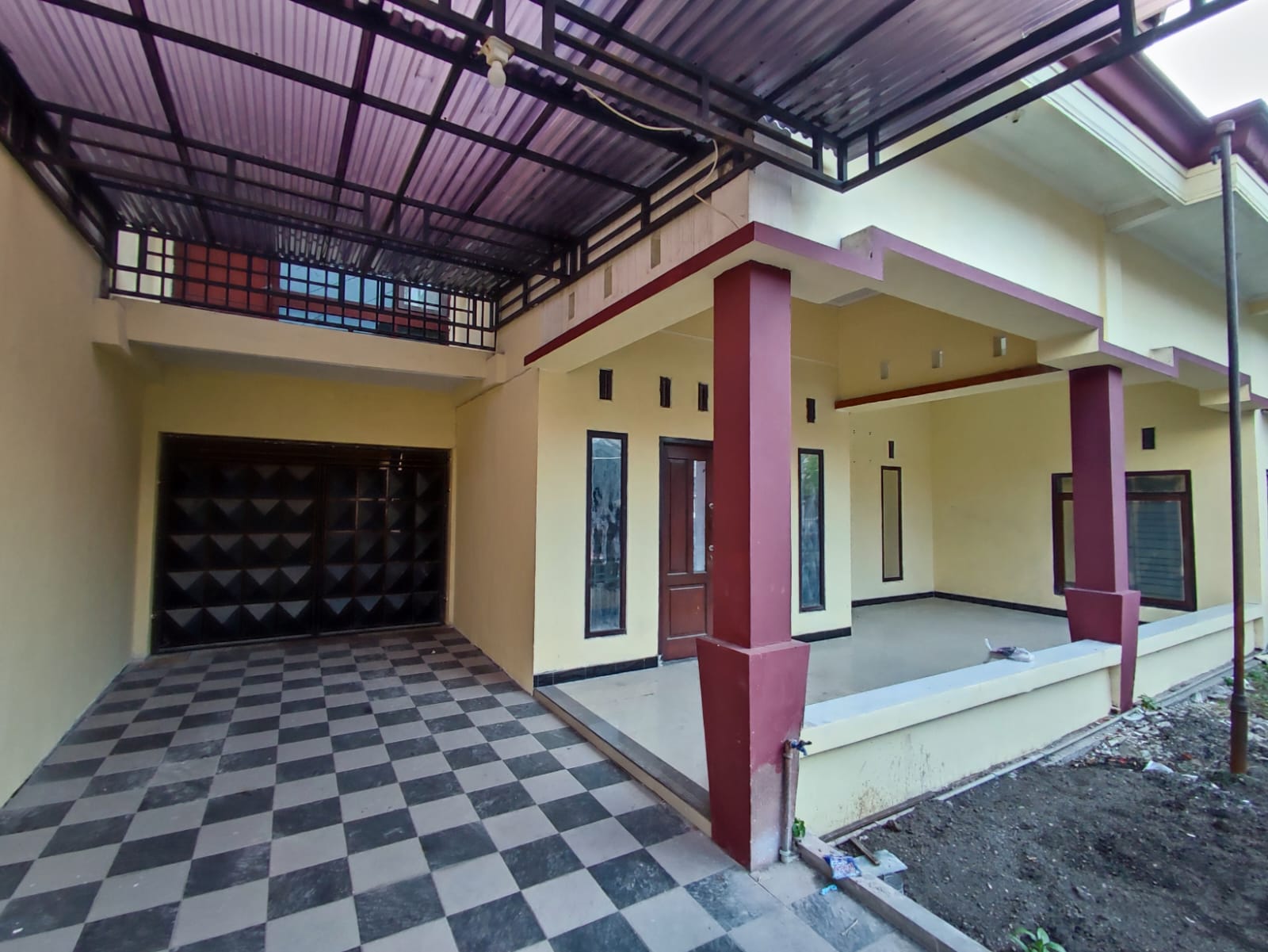 Di Jual Cepat Rumah Dekat SMA Petra, Jemur Andayani, Surabaya Selatan