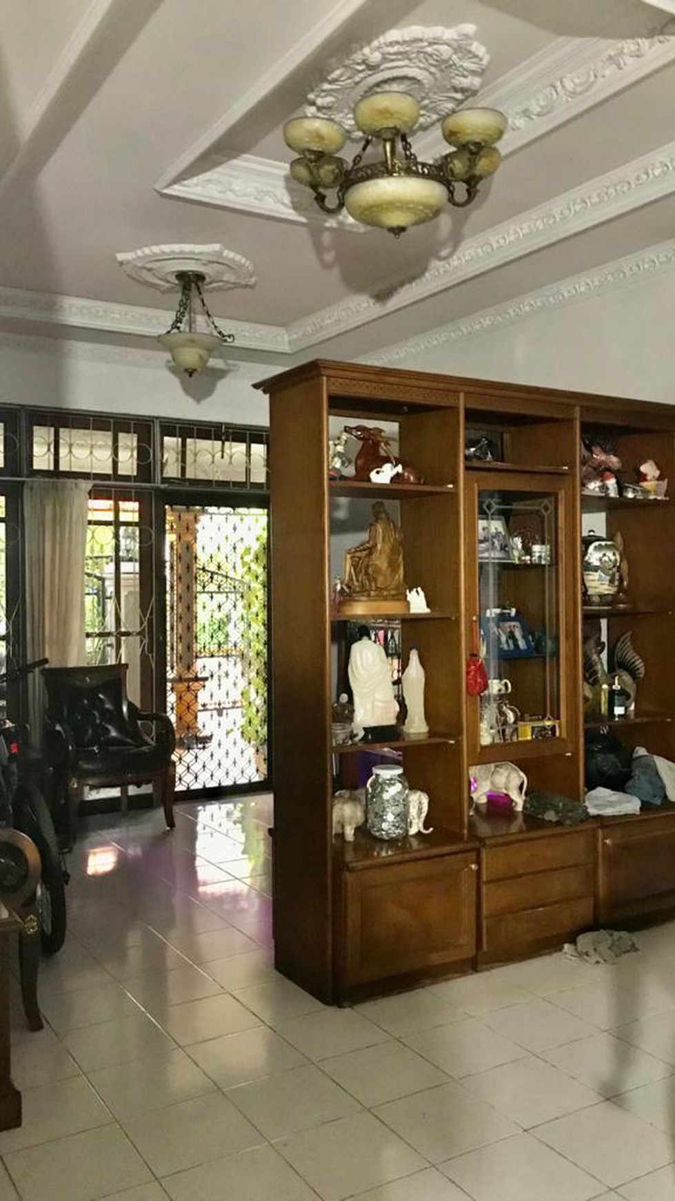 Rumah SHM semifurnish di Harapan Indah Bekasi