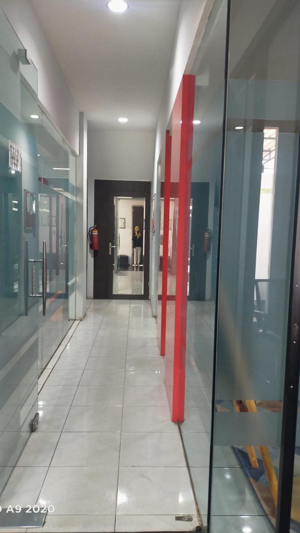 Dijual Ruko 3 lantai  ( ada 2 unit ruko) di Jl Mampang Prapatan Jakarta Selatan