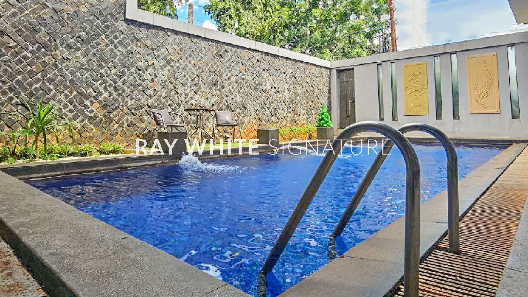 Dijual Rumah Layak Huni Posisi Hook di Jl Kesehatan IV Bintaro