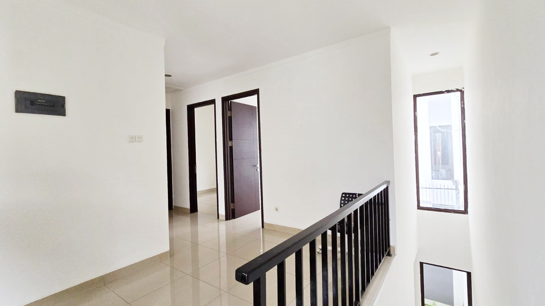 Rumah di Discovery Serenity Bintaro, sudah renov di Sektor 9