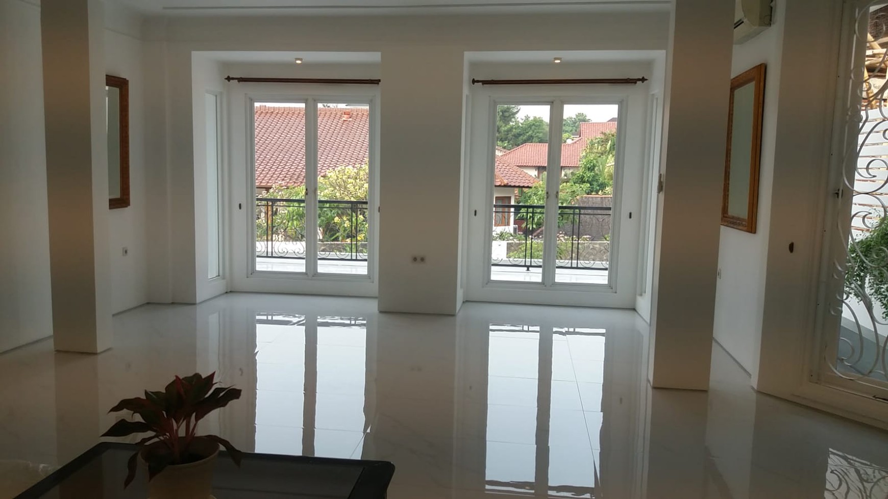 New renovated and luxury house kemang jakarta selatan