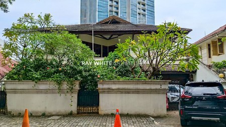 Jual Rumah Lama Terawat di Jl Sungai Sambas III Kebayoran Lama