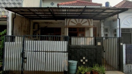 Dijual Rumah 2 lantai di Villa Ilhami Jl. Mina, Islamik Kelapa Dua Tangerang