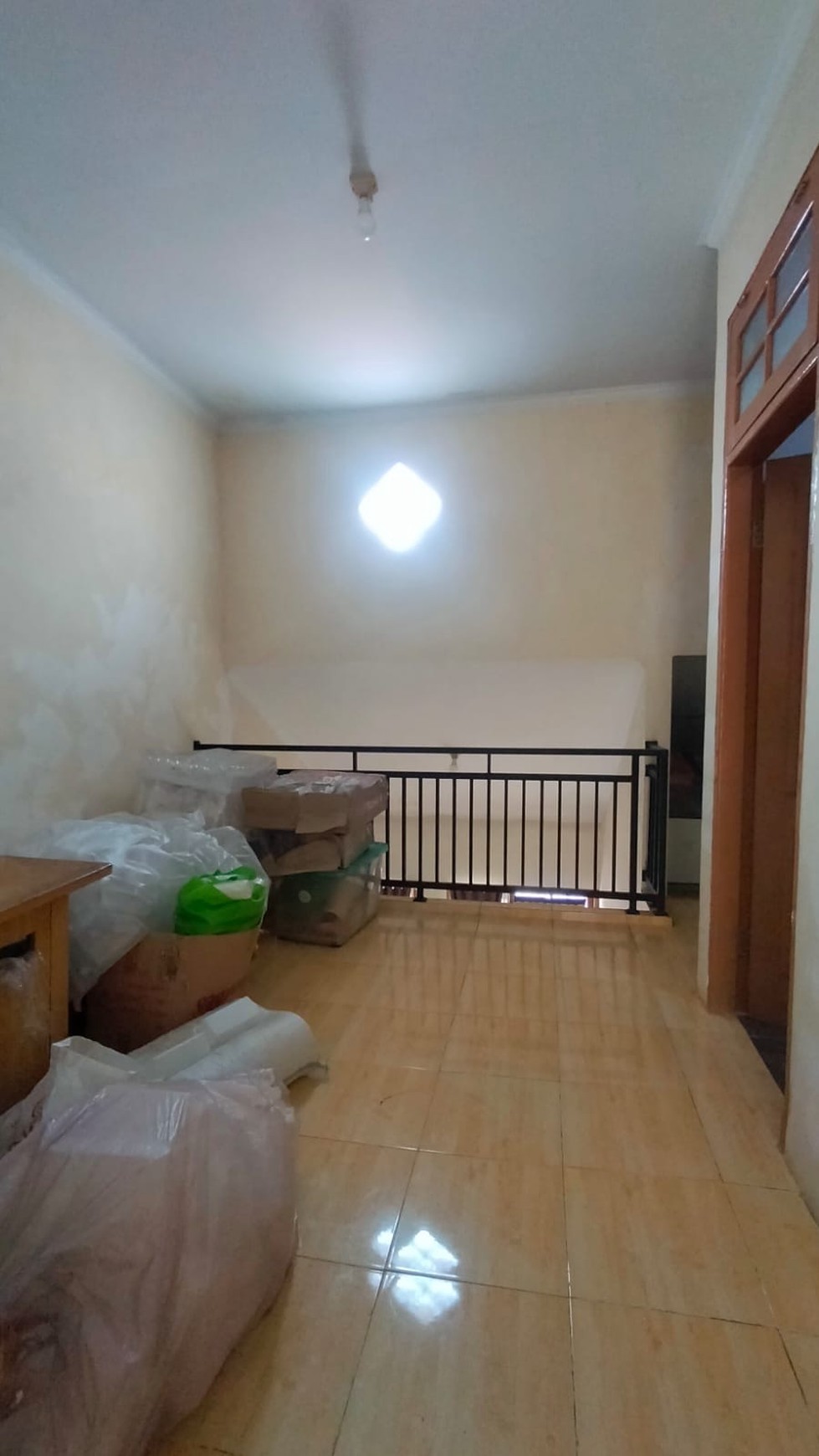 Dijual Rumah 2 lantai di Villa Ilhami Jl. Mina, Islamik Kelapa Dua Tangerang