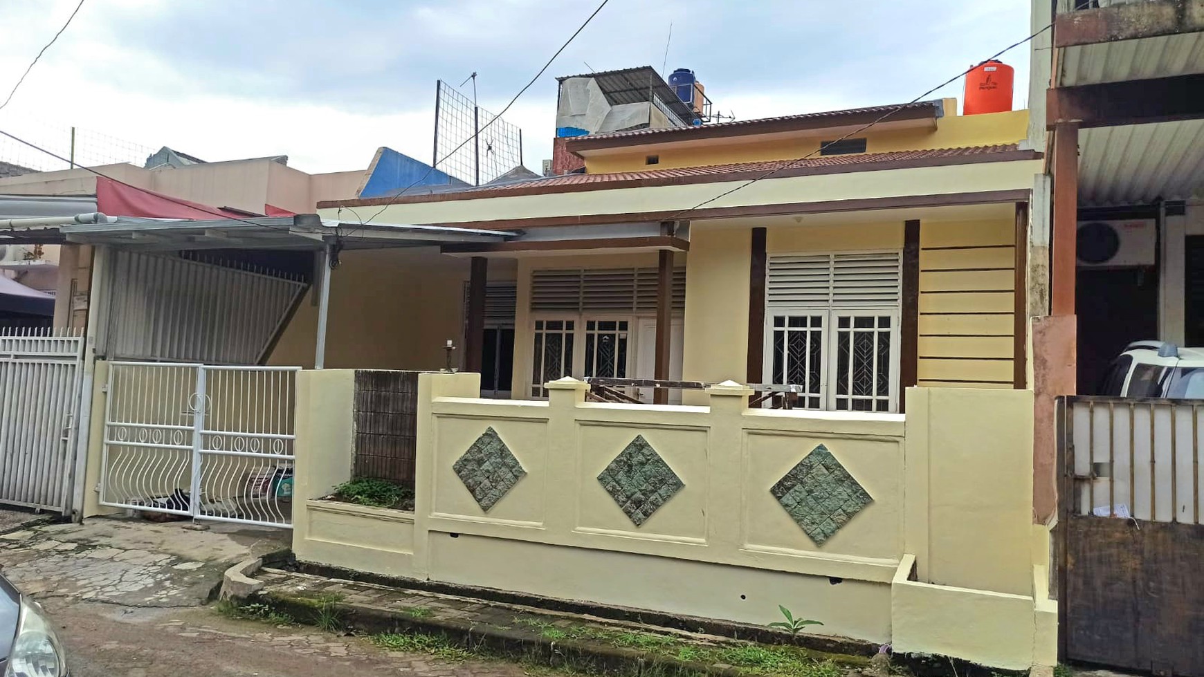 Disewa Rumah Minimalis Cluster Terdepan Villa Melati Mas, Serpong, BSD Strategis, Dekat kemana-mana