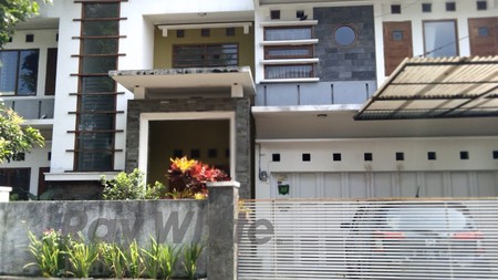 Rumah besar cocok untuk kos-kosan di utara Bandung