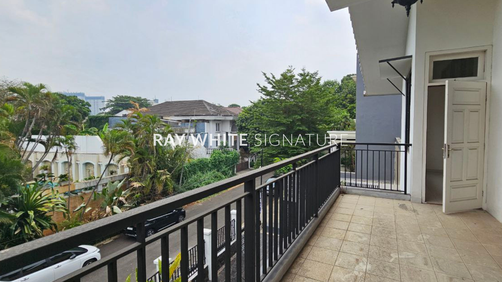 Dijual Rumah Bagus Area Tenang Jalan Kaki ke RS Pondok Indah