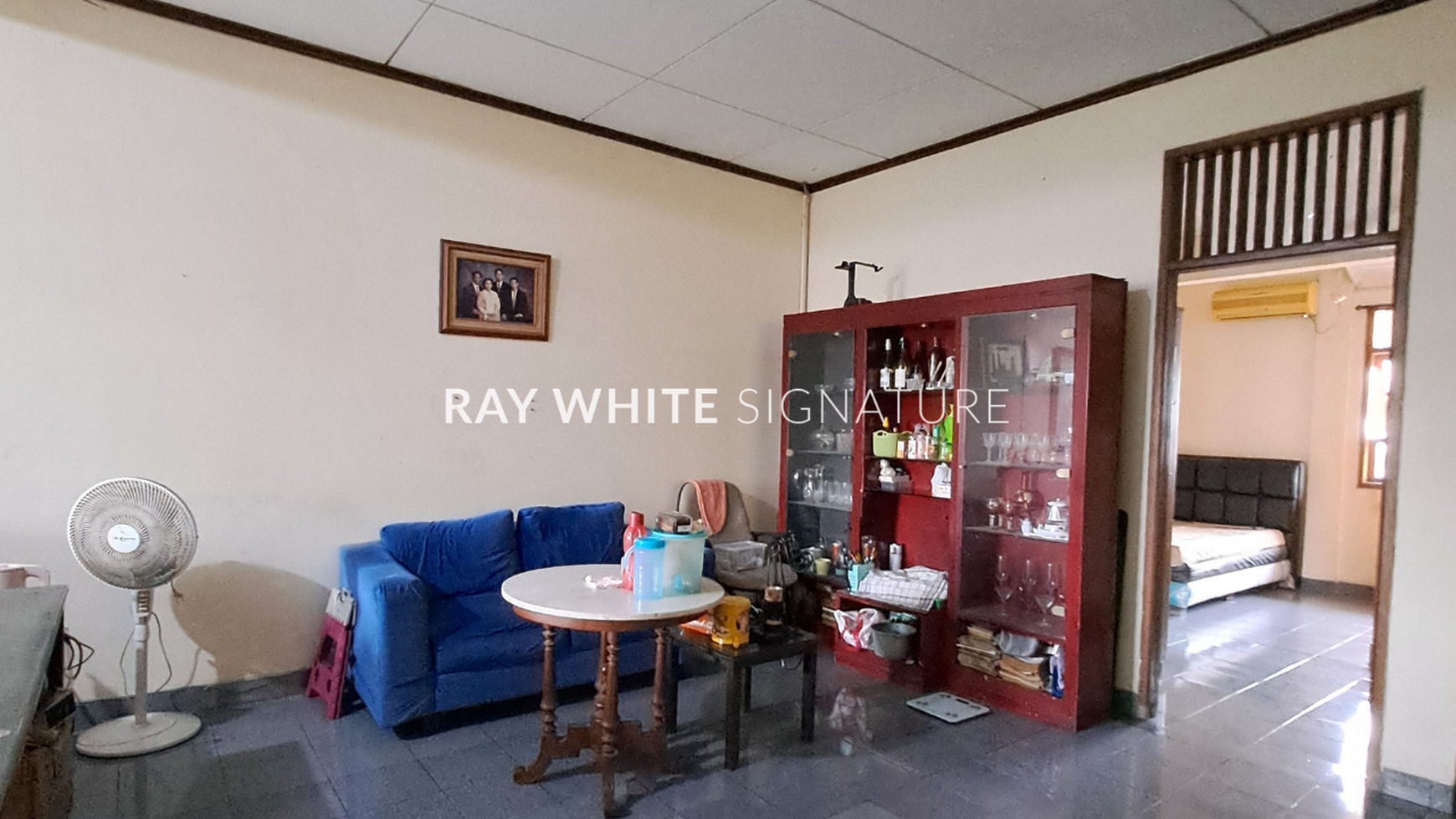 Dijual Rumah Area Bagus bentuk tanah kotak cocok untuk kost 