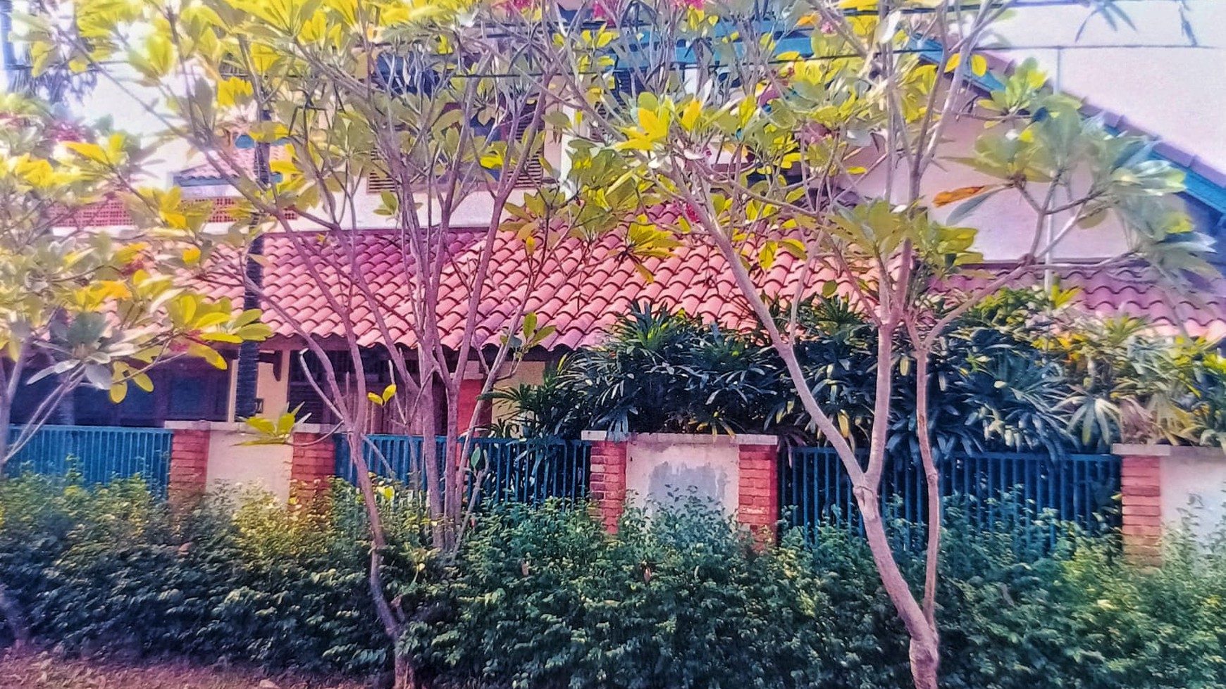 Rumah dalam komplek di Pondok kelapa