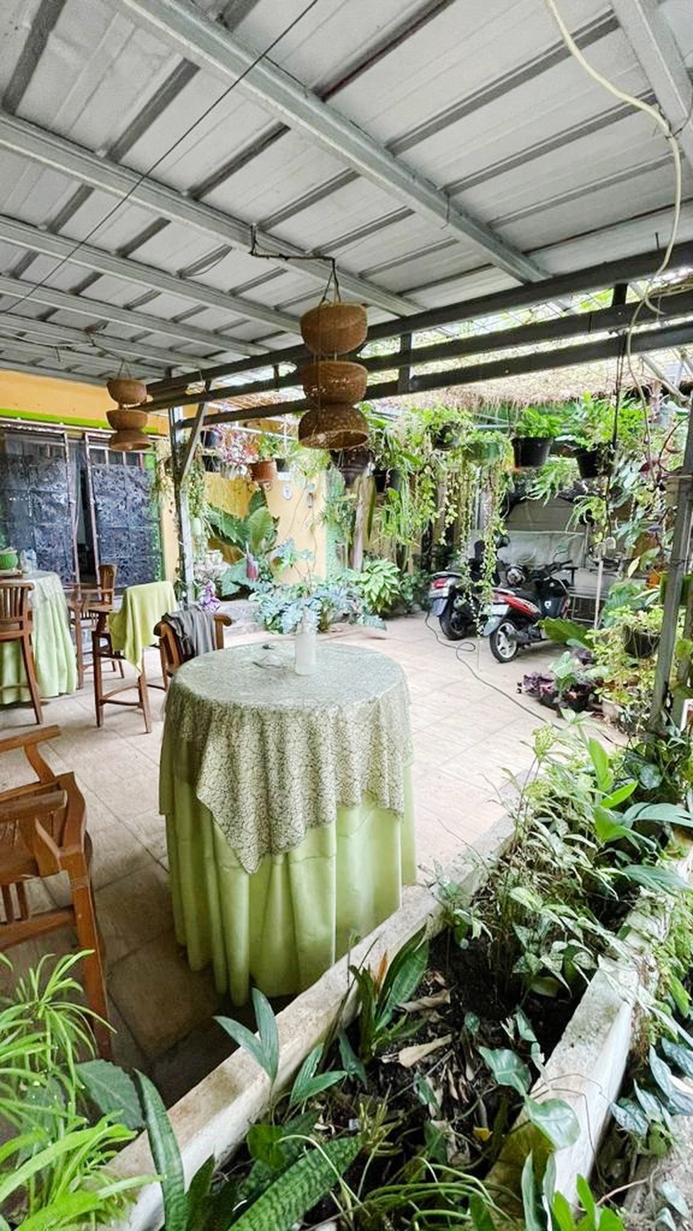 Rumah Hitung Tanah Di Jl Kemang Jakarta Selatan