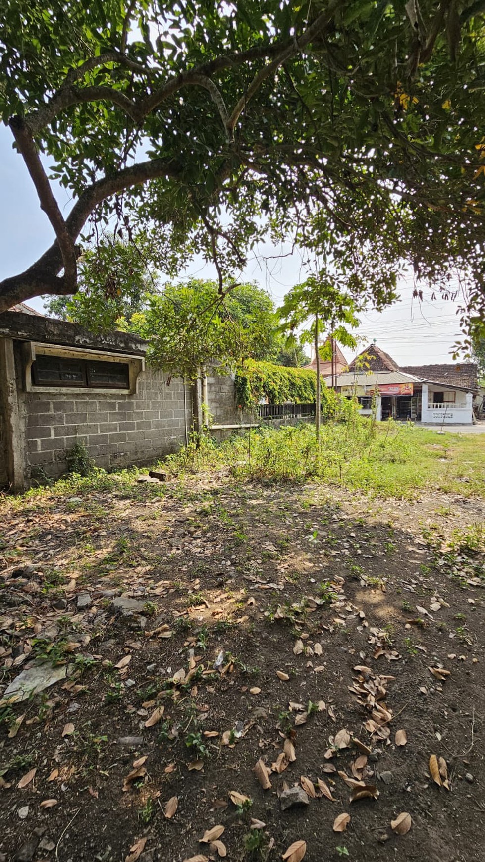 Tanah 858 Meter Persegi Di Jl Raya Keniten Dekat Lampu Merah Bogem &  Prambanan