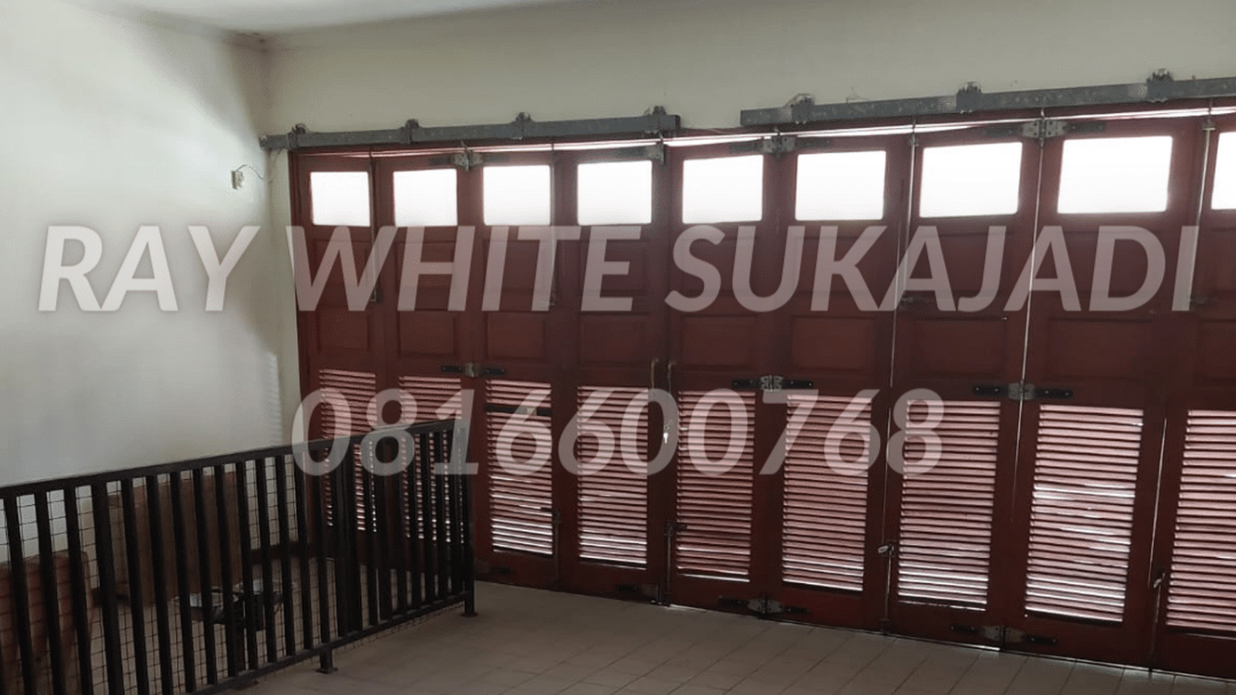 Rumah Modern Full Furnish di Dago Pakar