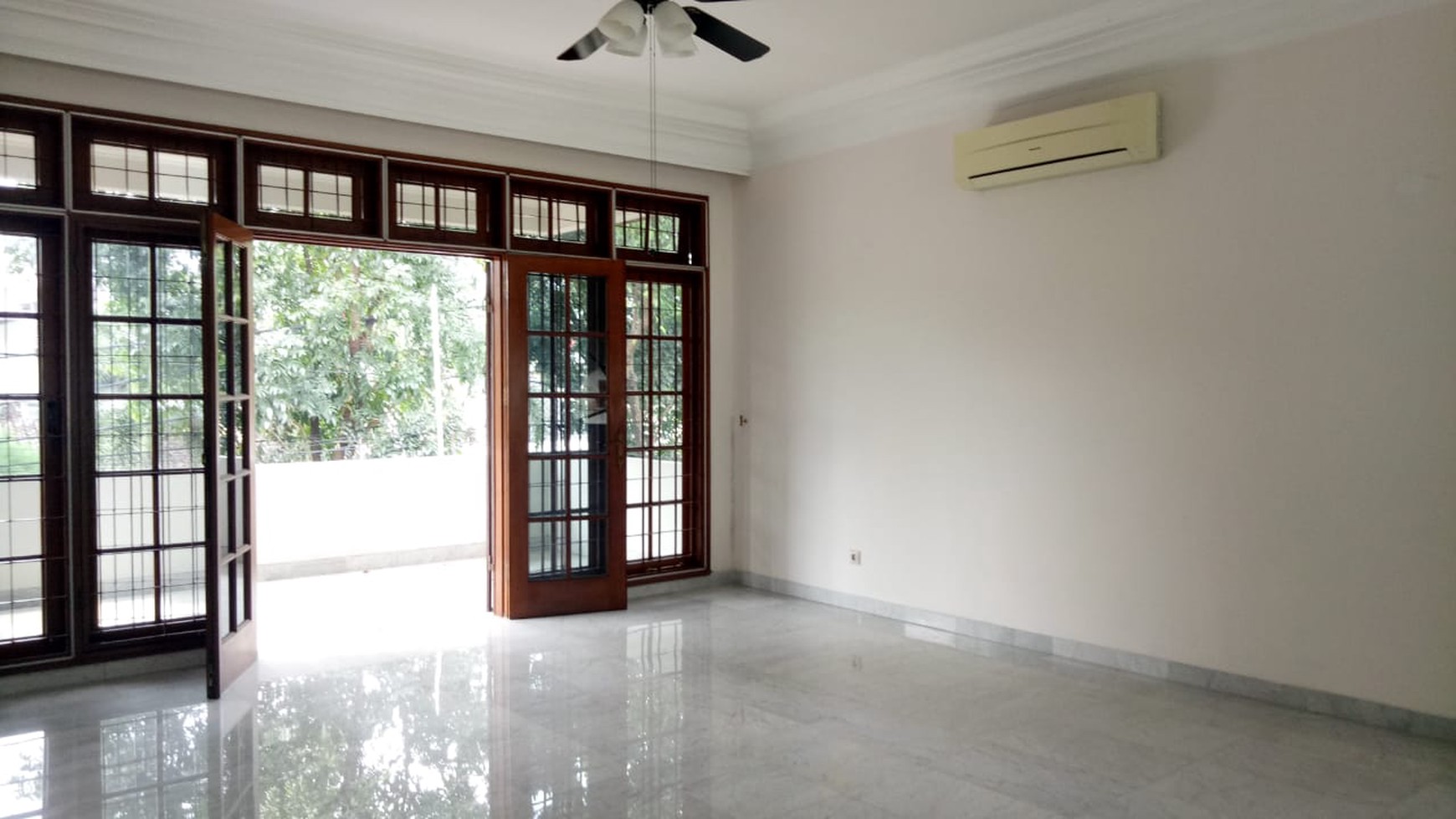 Comfortable house at Senopati area