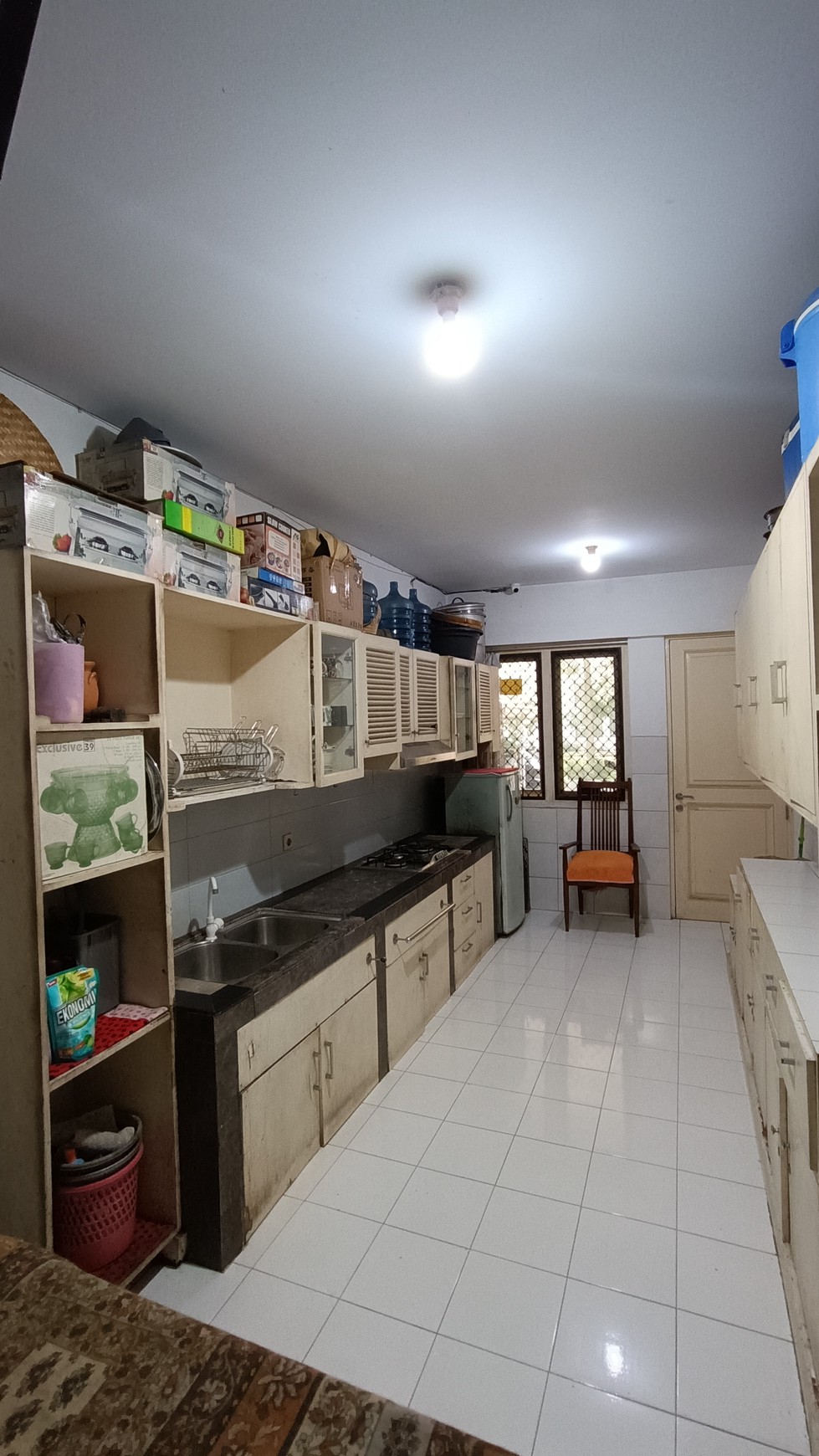 Rumah Cantik di Hook, cocok untuk Keluarga Besar(mungkin ada Lansia) bonus tanaman Hidroponik