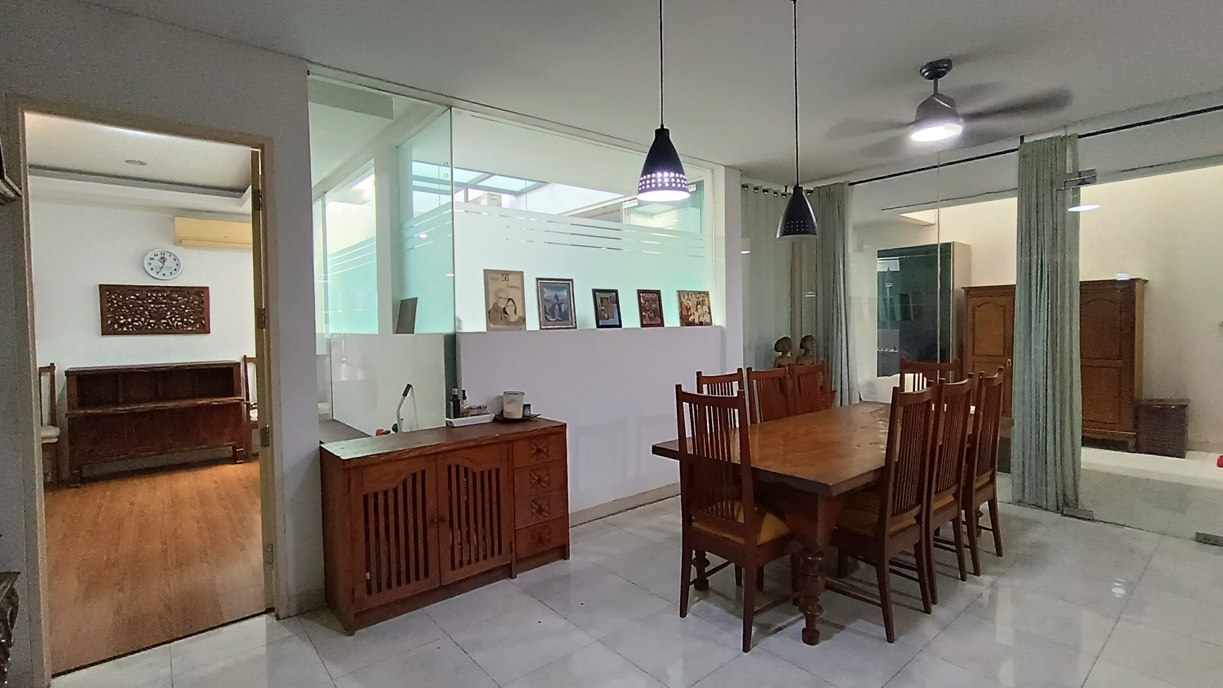 Rumah Cantik di Hook, cocok untuk Keluarga Besar(mungkin ada Lansia) bonus tanaman Hidroponik