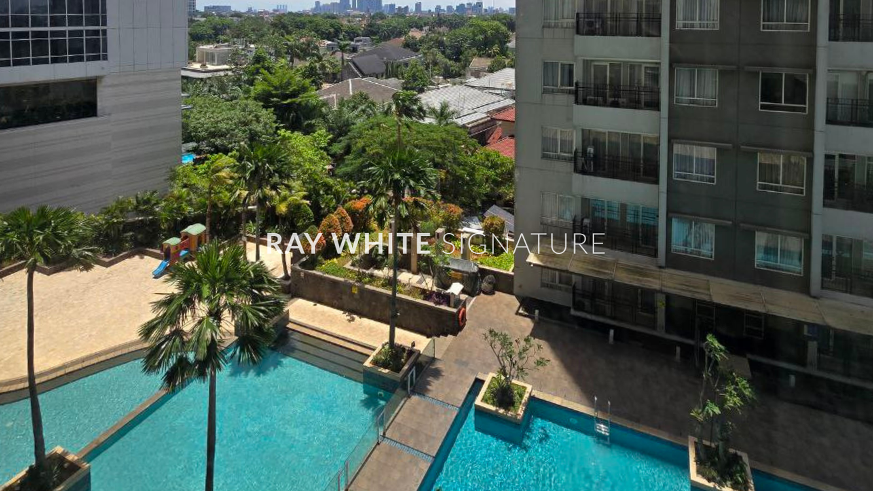 Dijual Apartemen Permata Hijau Residence lantai rendah 3 bedroom semi furnished