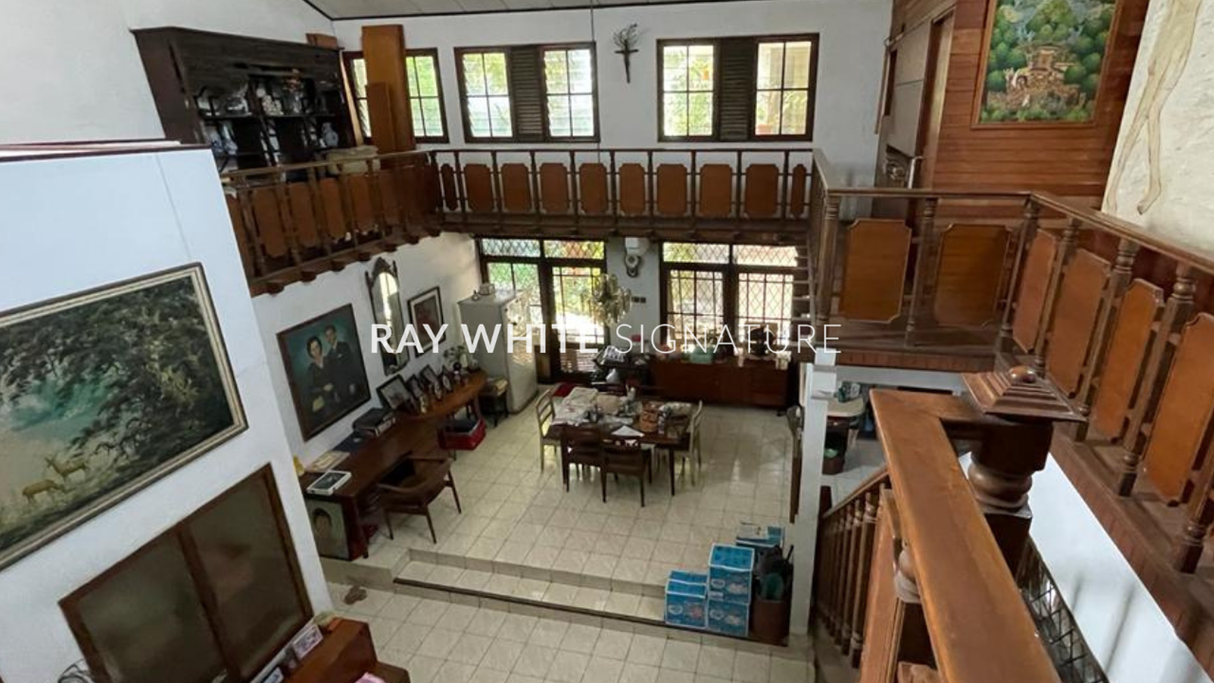 Dijual Rumah Lama Harga Bagus di Area Elit Senayan