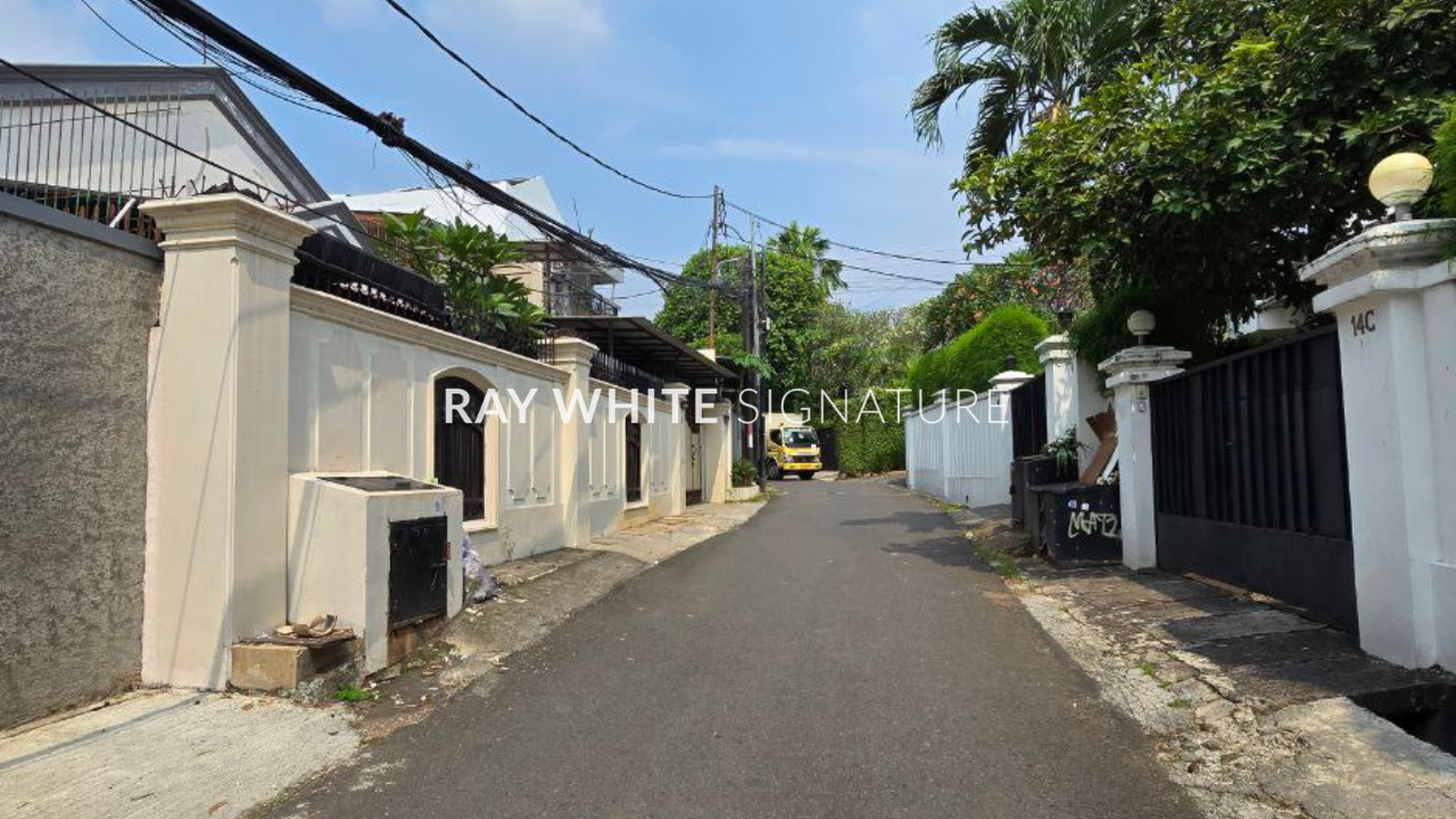 Dijual Rumah Bagus Layak Huni dalam Komplek di Mampang Prapatan