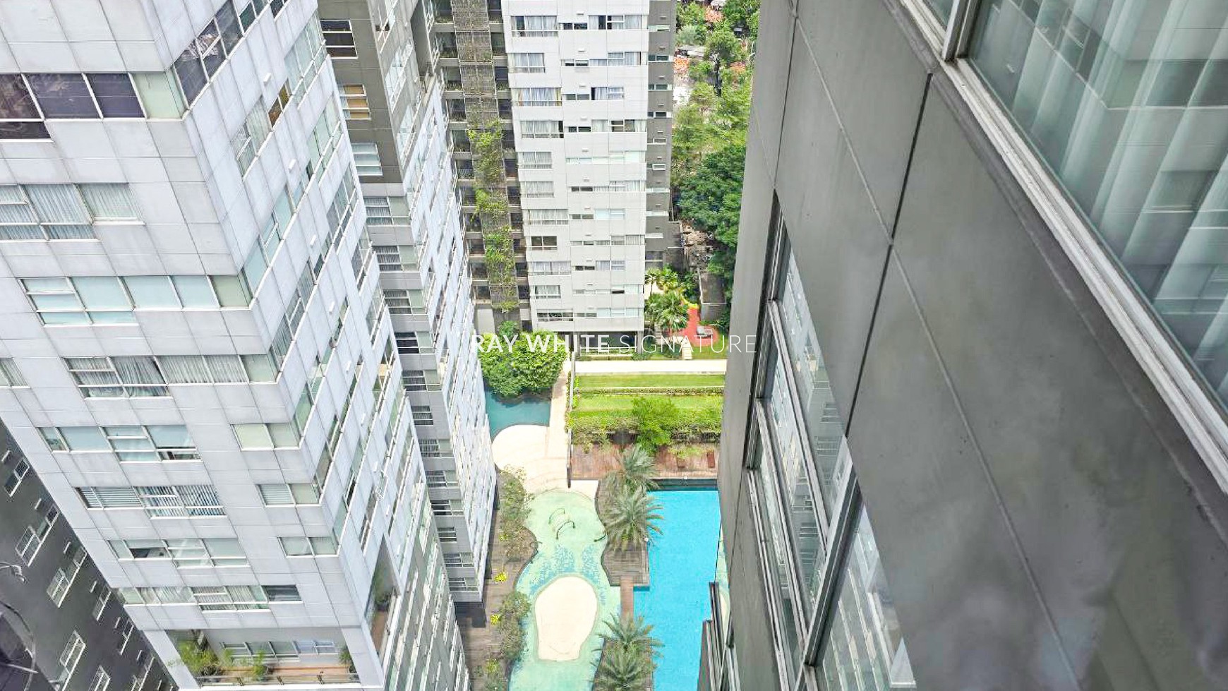 Jual Apartemen 1 Park Tower A 3 BR High Floor