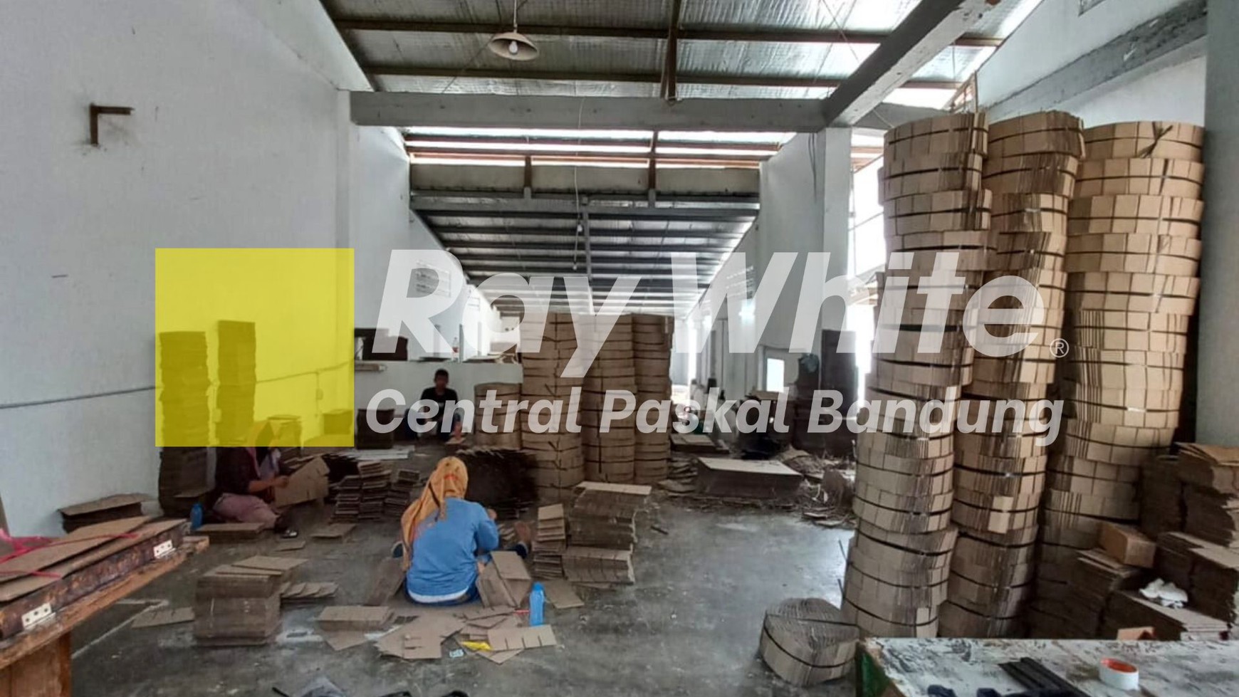 Tanah dan Bangunan Eks Pabrik di Mainroad Pameuntasan