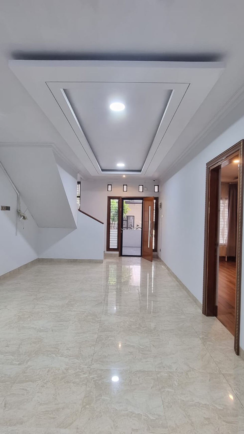 Rumah Cantik Full Renovasi dan Siap Huni @Bintaro Sektor 9