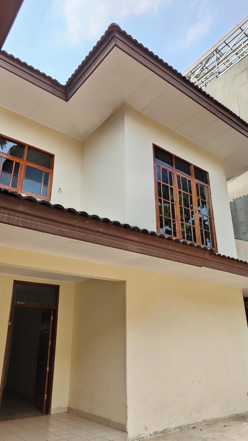 Rumah Dalam Kompleks Tenang Area Mega Kuningan