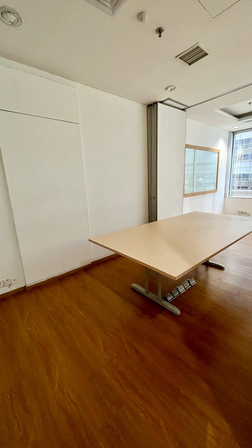 For Rent Office Space at Menara Sudirman, South Jakarta