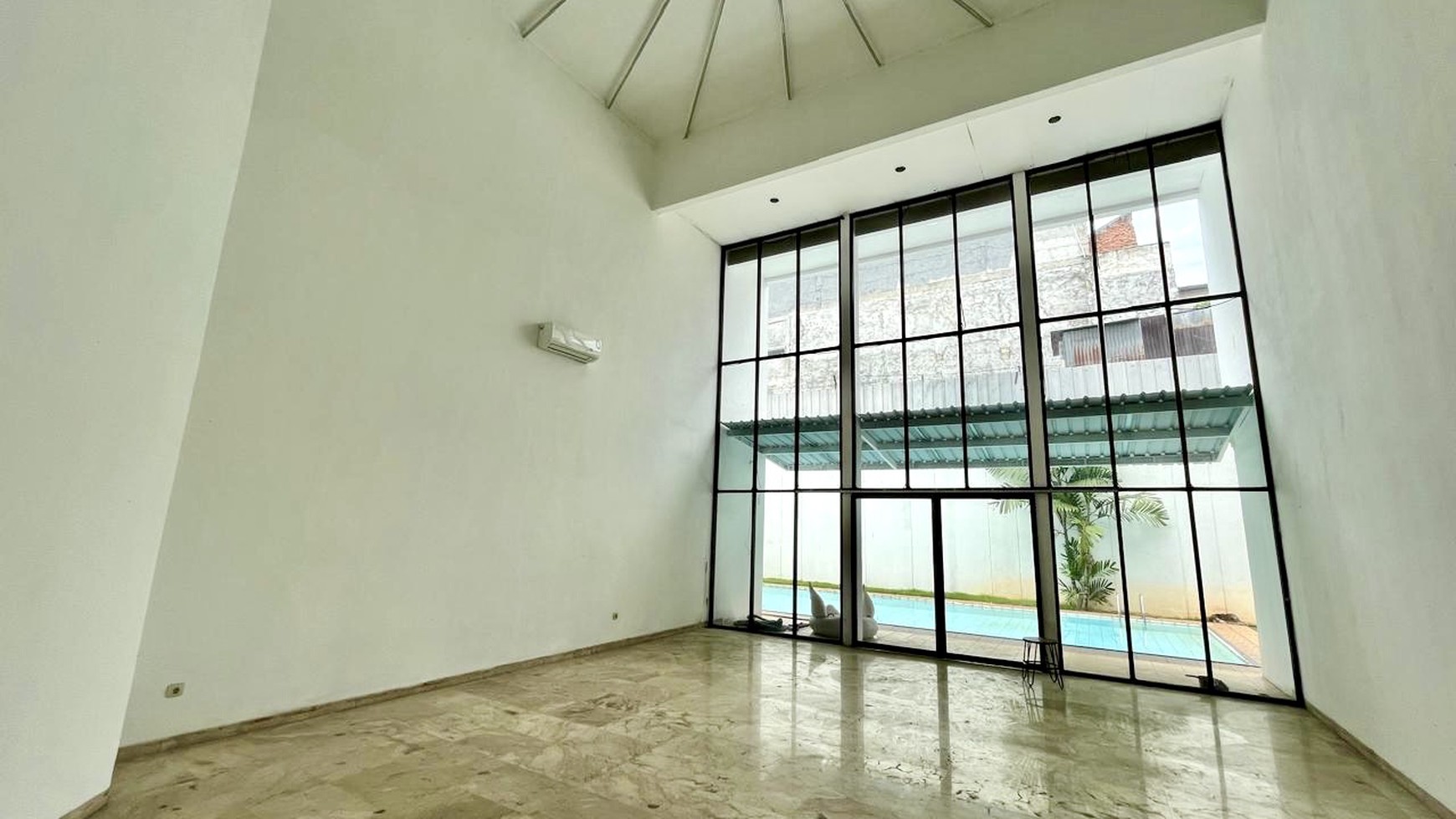 Dijual  Rumah Mewah di Jalan Bangka, Jakarta Selatan