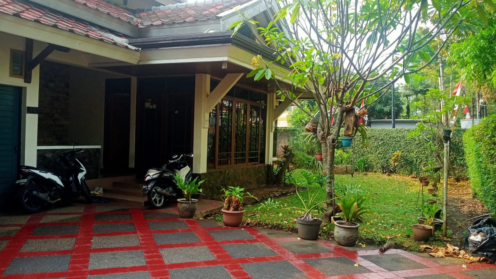 Rumah Hitung Tanah Area Cipete