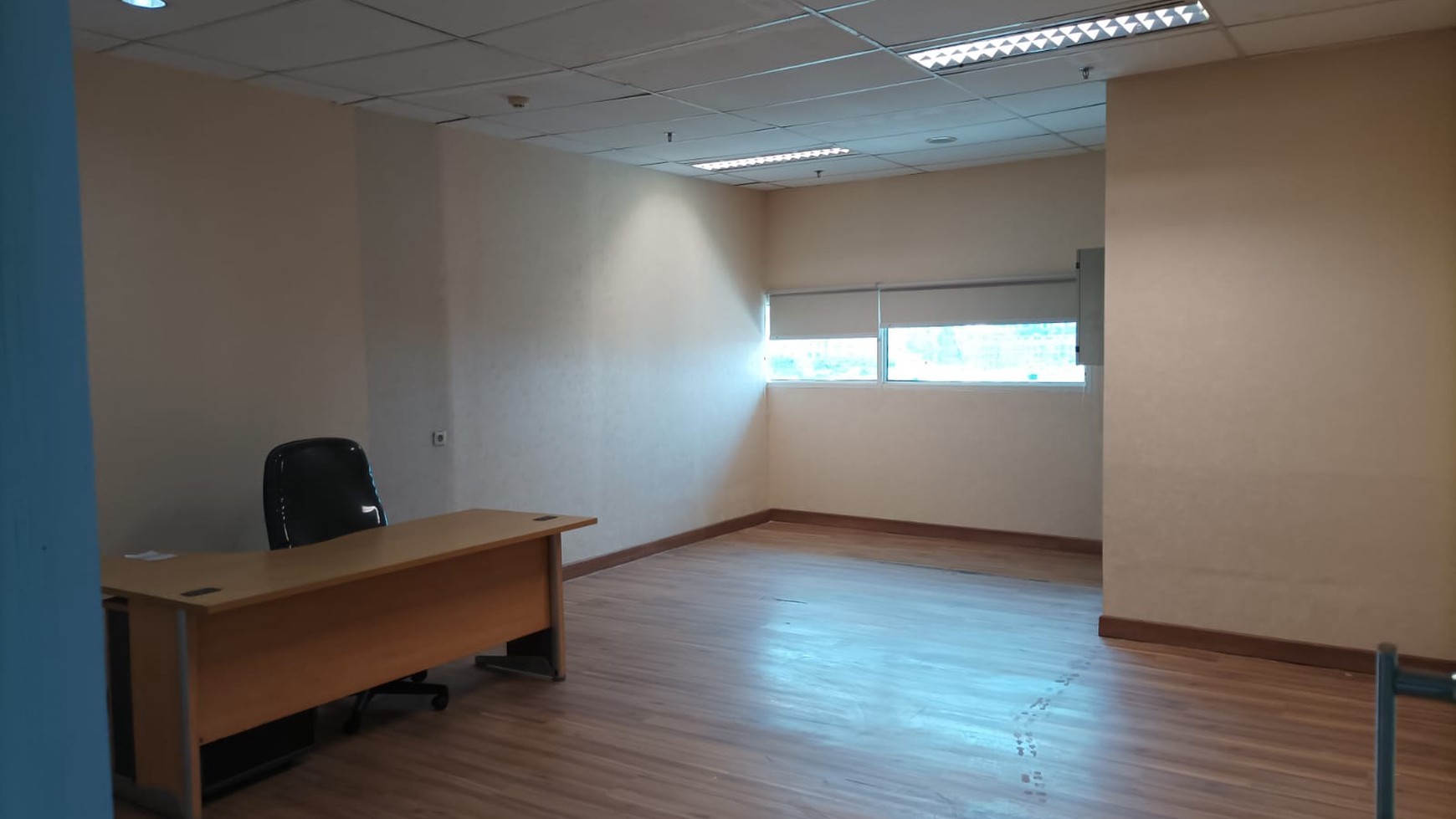 Office Springhill Tower, Kemayoran