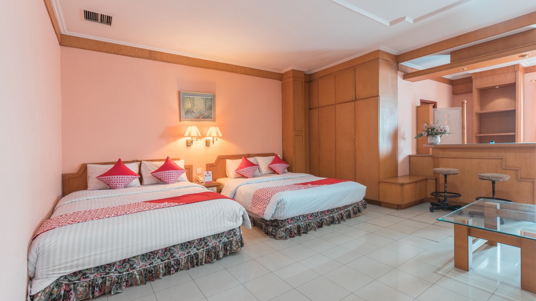 Hotel Jl Petak, Dekat Chandra Shopping, Tambora