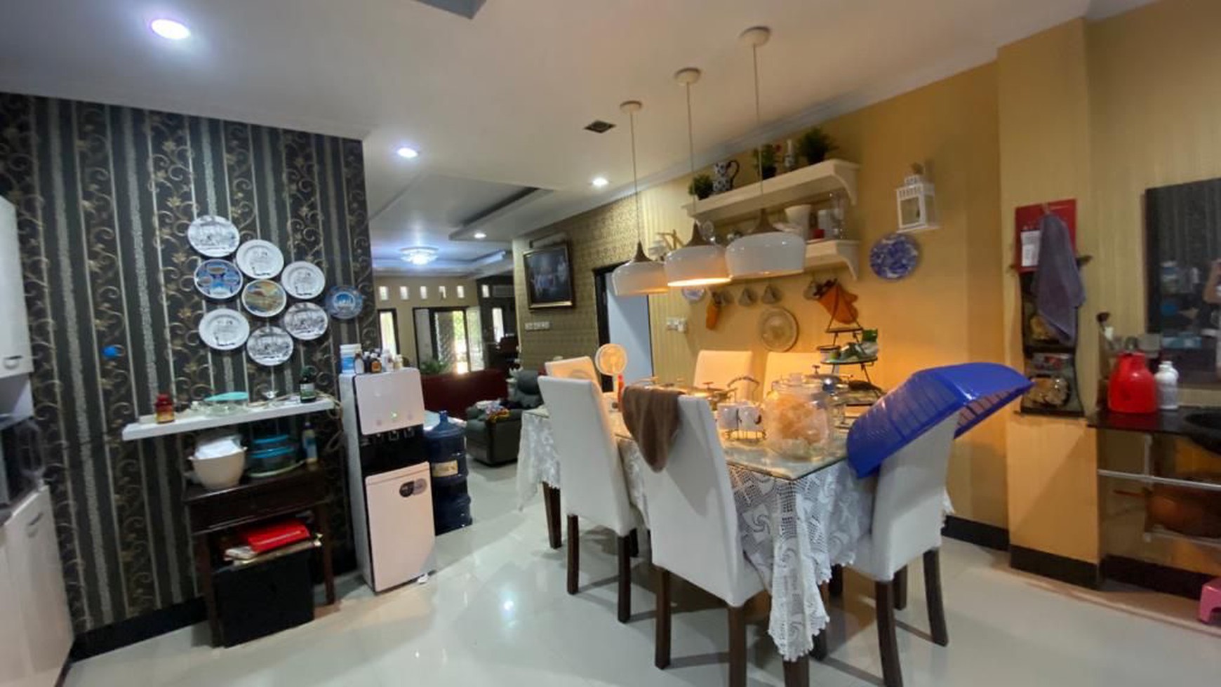 Rumah Modern Dalam Kompleks Tenang Pondok Cabe