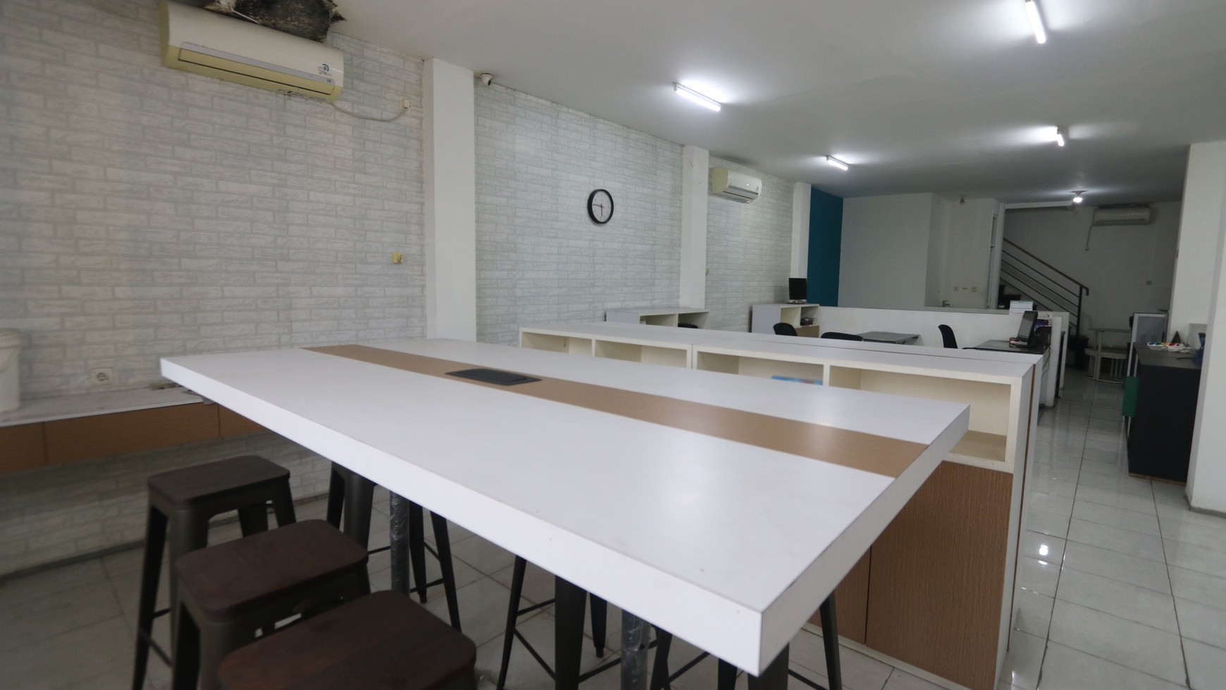 RUKO STRATEGIS PAMULANG DEKAT KAMPUS UNPAM, COCOK UNTUK KANTOR, RESTORAN / COFFEE SHOP