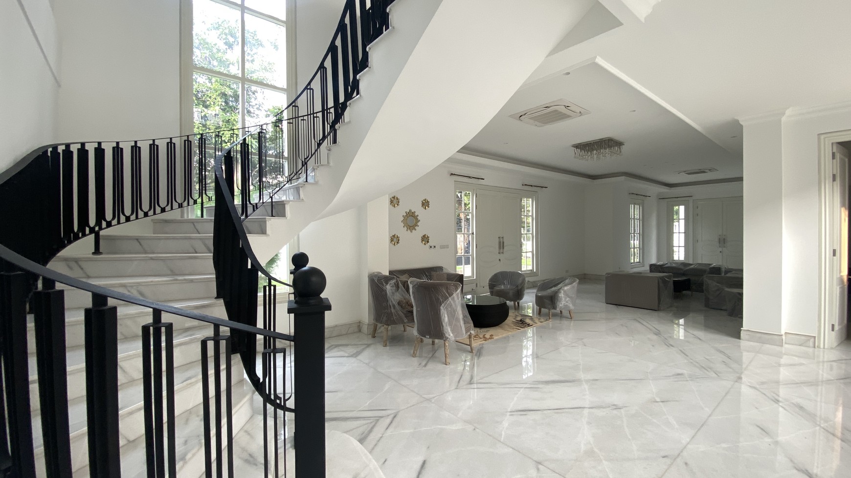 Beautiful brand new house in menteng area